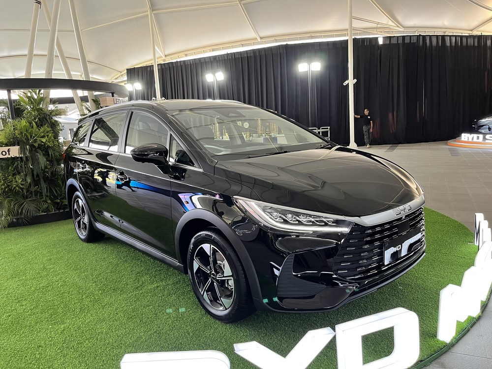 BYD M6 DM Iritnya Gila