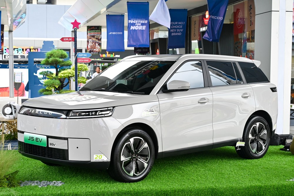 J5 EV Kuasai Jalanan Indonesia