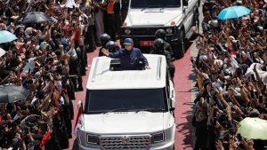 Prabowo Pinta Pindad Mobil Rakyat