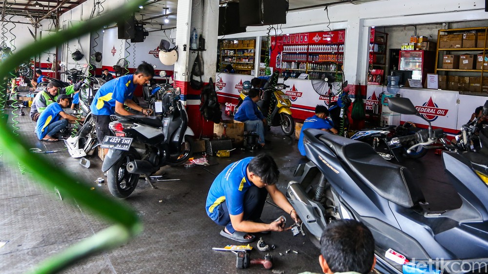 Suku Cadang Mahal Rupiah Lemah