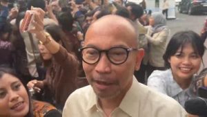 Ekonom Kondang Merapat Istana