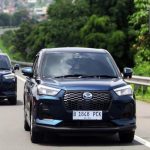 Bunga Acuan Melesat Nasib Mobil Baru