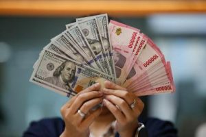 Rupiah Loyo Dihantam Kebijakan Bank Sentral