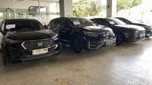 KPK Lelang Mobil Koruptor Taspen