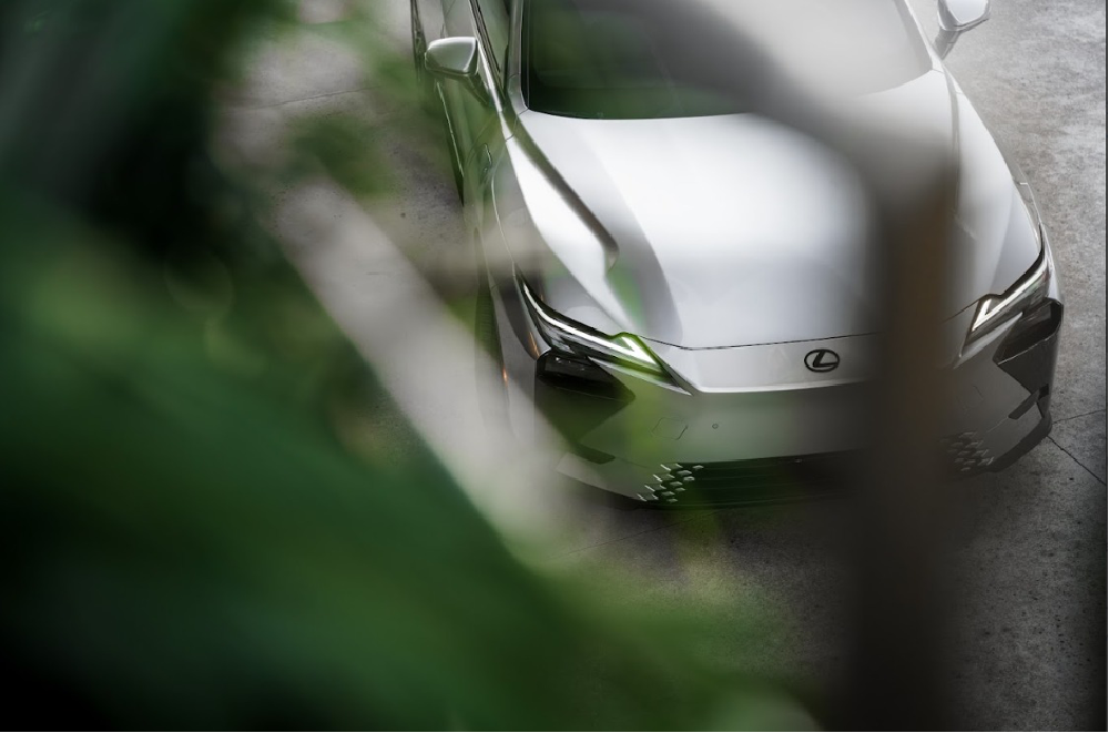 Lexus ES Generasi Baru Bikin Penasaran