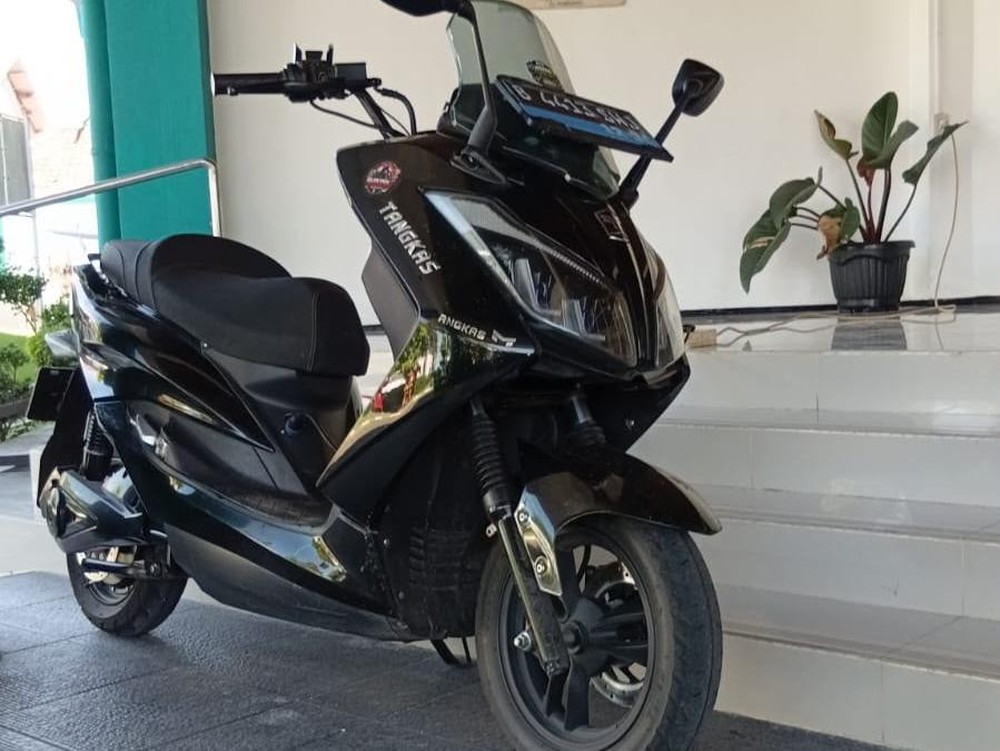 Motor Listrik Bongsor Taklukkan Jawa Bali
