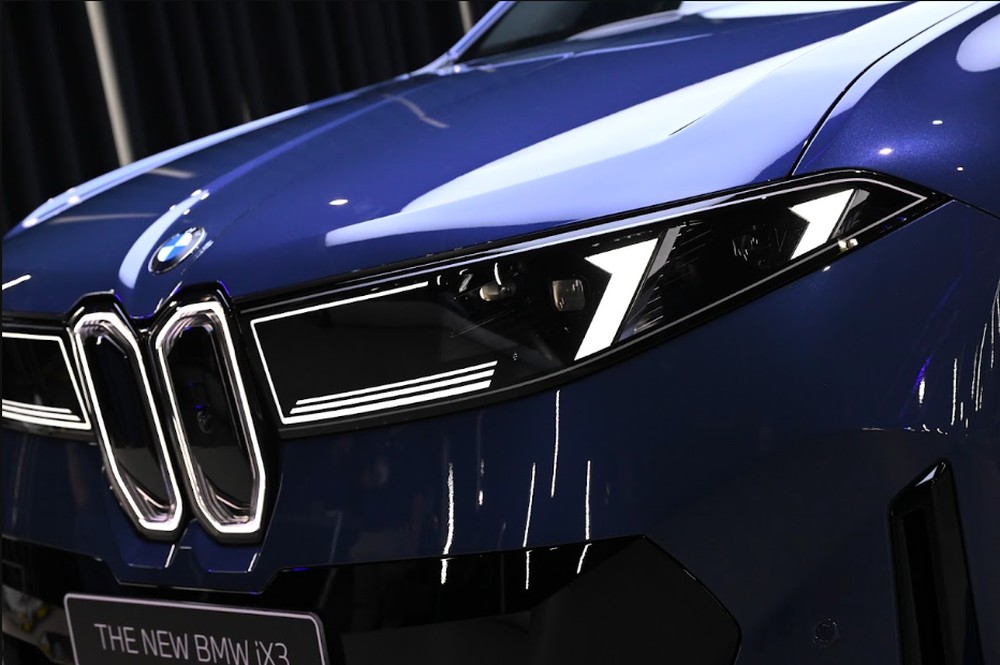 BMW Siapkan 40 Model Baru Menggila