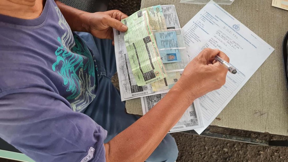 Pajak Kendaraan Beres Lewat HP