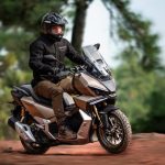 Honda NS150XC Skuter Penakluk Medan