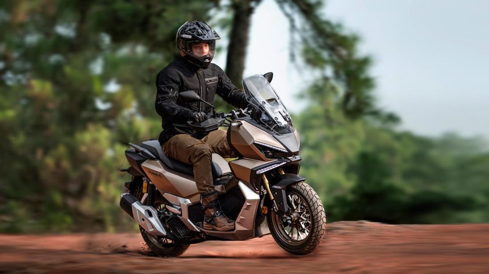 Honda NS150XC Skuter Penakluk Medan