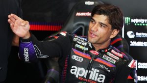 Martin Relakan Podium ke Marquez