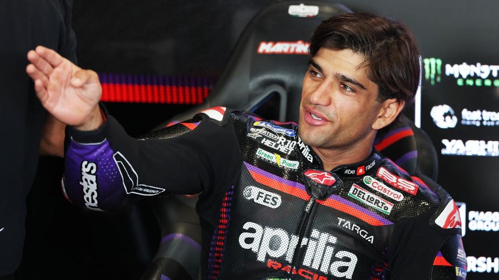Martin Relakan Podium ke Marquez