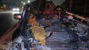 Pajero Hantam Truk Pelajaran Wajib