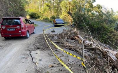 Flores Porak Poranda Pasca Gempa