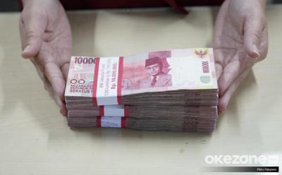 Rupiah Terjun Bebas Pasar Menanti Keputusan BI