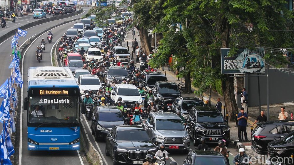 Jakarta Merdeka 8 Rupiah