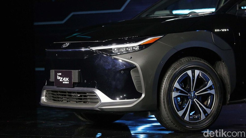 Toyota bZ4X Cuma Rp 200 Juta
