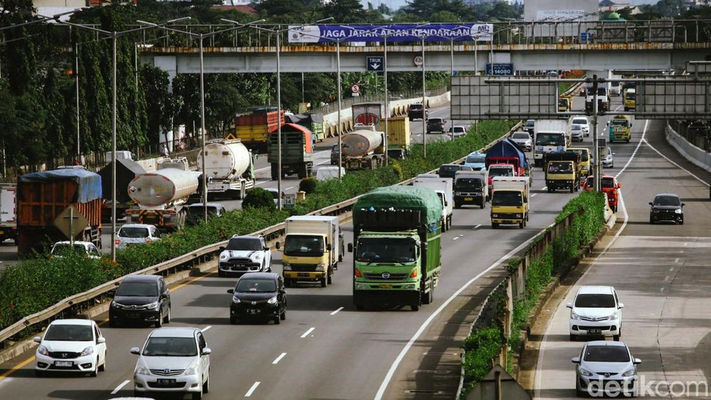 Bahaya Mengintai Ribuan Truk ODOL di Tol