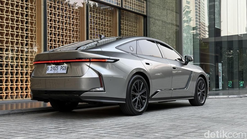 Lexus ES Bikin Candu