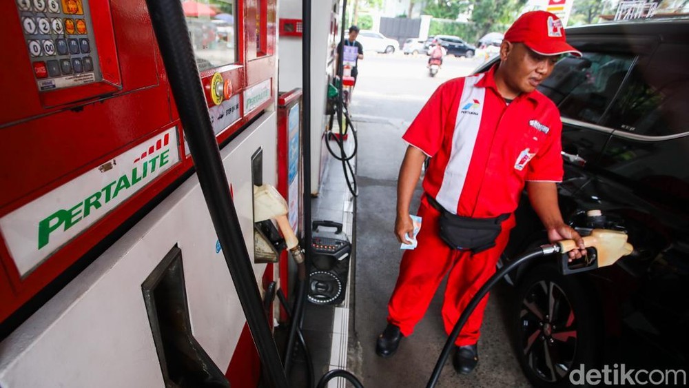 Mobil Mewah Pakai BBM Subsidi Masih Legal