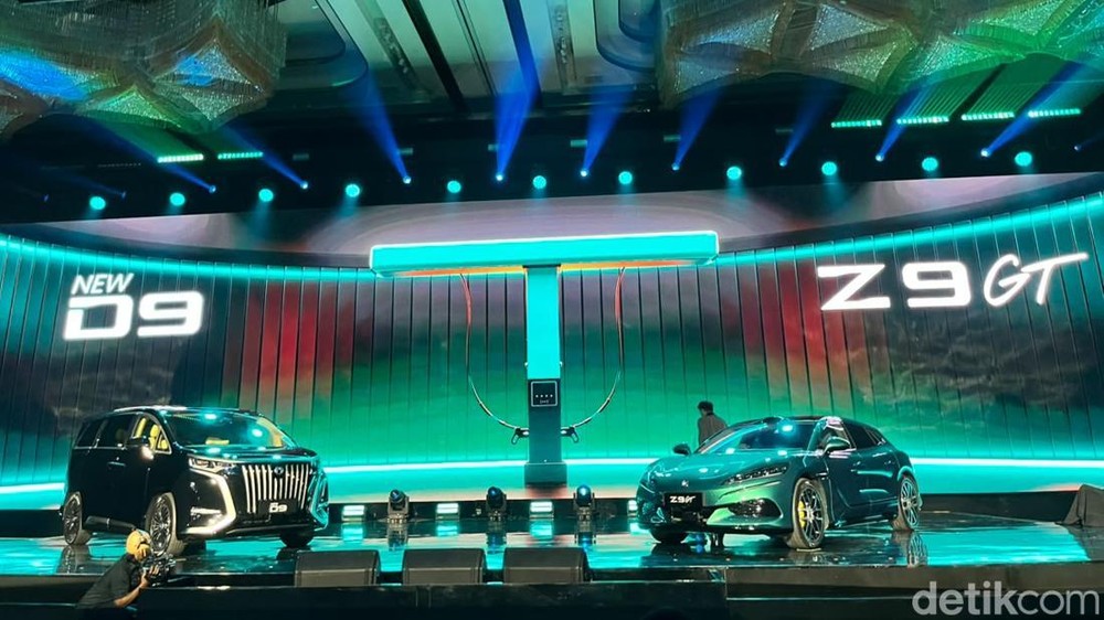 BYD Luncurkan Dua Mobil Listrik Mewah Terbaru