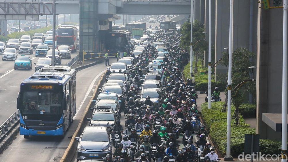 Ke Mana Larinya Uang Pajak Kendaraan Kita
