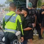 Nekat Lawan Arus Remaja BMW Tabrak Kakek