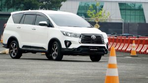 Innova Reborn Tetap Laris Meski Solar Mahal